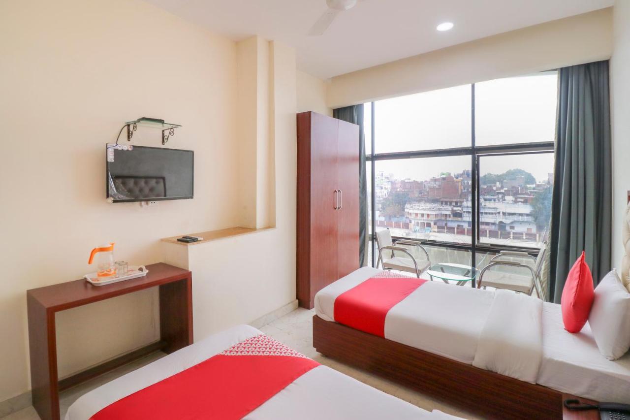 Oyo Flagship 69860 Mastana Palace Hotel Varanasi Luaran gambar